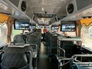 工作人員遊覽車上就業資源宣導