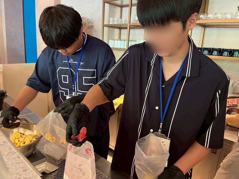 參訪餐飲業，實際進入職場探索