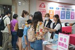 求職民眾報到領取活動資料