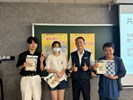 東海大學學生踴躍回答獲得競賽獎品