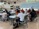 6活動會場湧入人潮及求職民眾填寫情形