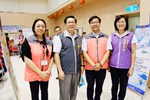 10.南區區長與豐原站站長合影